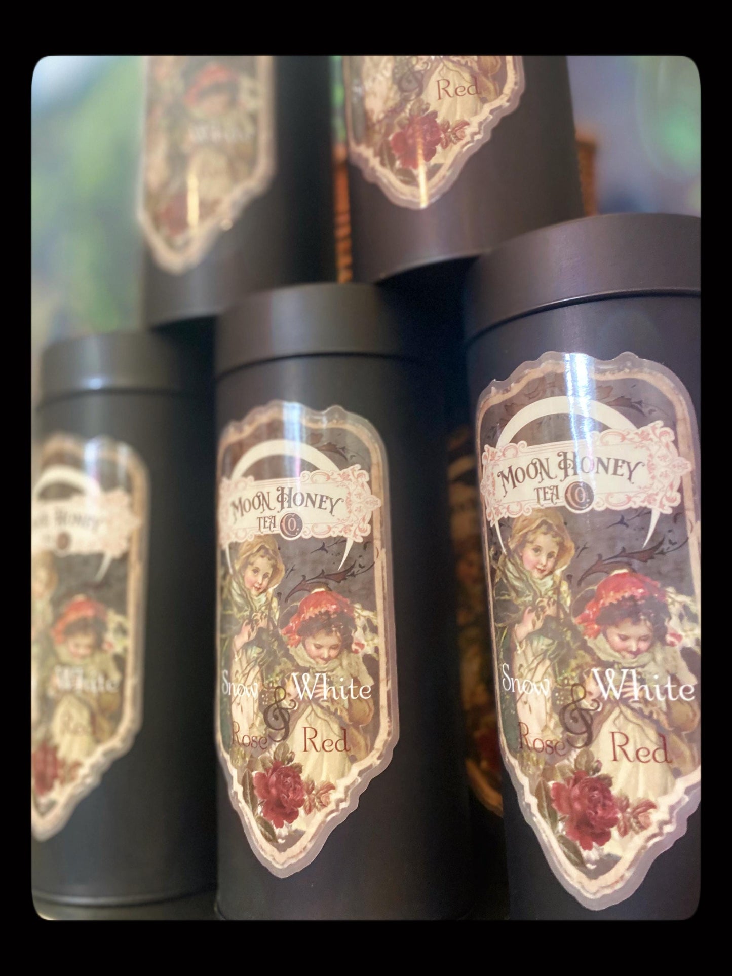 Snow White and Rose Red - White Tea Blend